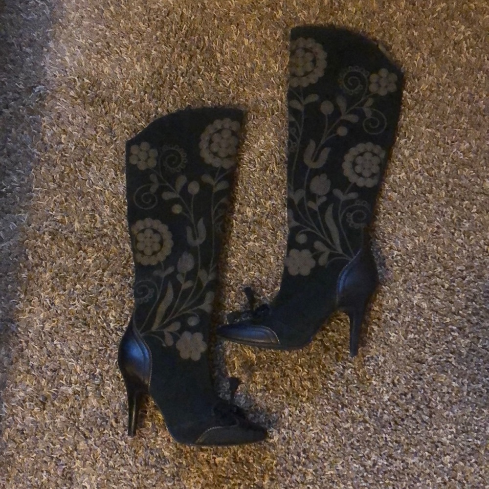 Size 7 1/2 boots- Sam Edelman